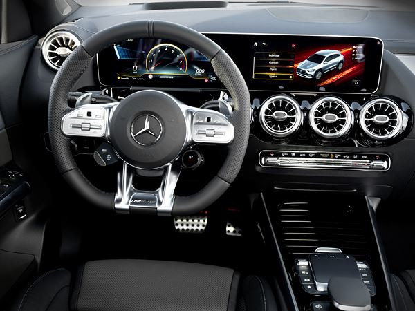 Le Mercedes-AMG GLA 35 4MATIC embarque un moteur turbo 4 cylindres de 306 ch