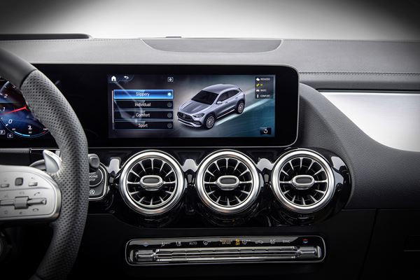 Le Mercedes-AMG GLA 35 4MATIC embarque un moteur turbo 4 cylindres de 306 ch