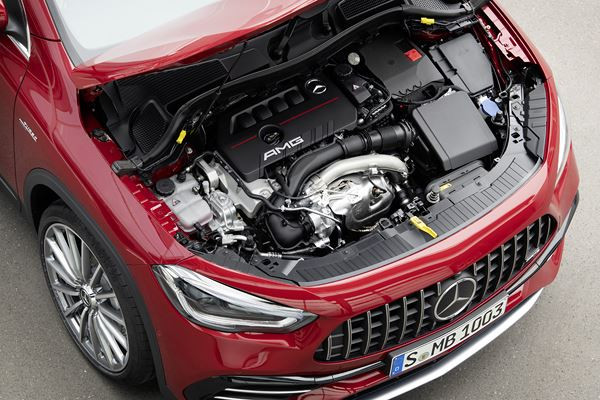 Le Mercedes-AMG GLA 35 4MATIC embarque un moteur turbo 4 cylindres de 306 ch