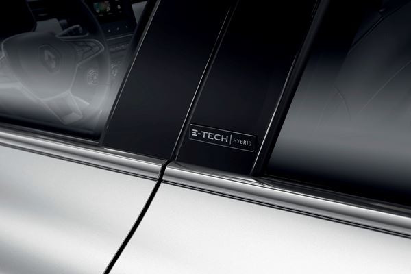 La Renault Clio hybride E-Tech 140 embarque deux moteurs électriques