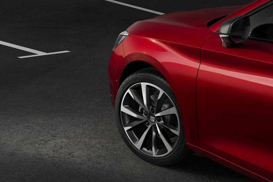 La berline compacte Seat Leon adopte une esthétique plus accrocheuse