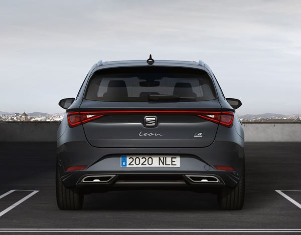 Le break Seat Leon Sportstourer adopte des lignes plus affirmées