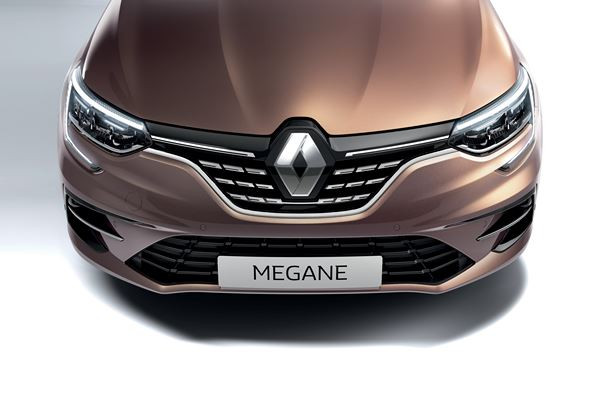 La berline compacte Renault Mégane restylée reçoit des projecteurs LED