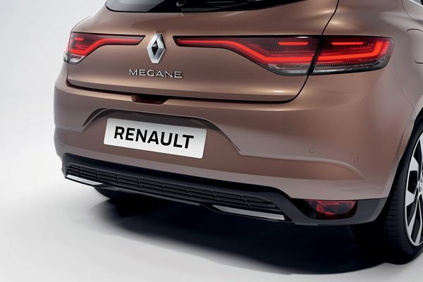 La berline compacte Renault Mégane restylée reçoit des projecteurs LED