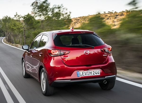 La Mazda 2 restylée adopte les attributs stylistiques du design Kodo