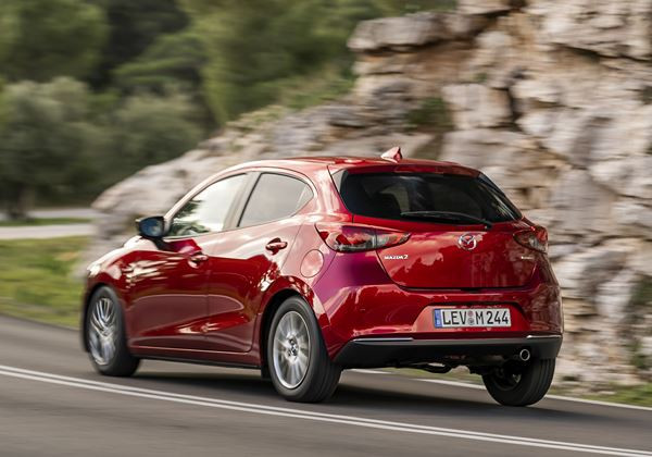 La Mazda 2 restylée adopte les attributs stylistiques du design Kodo