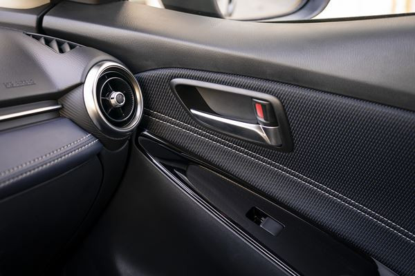 La Mazda 2 restylée adopte les attributs stylistiques du design Kodo