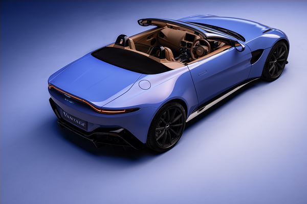 L'Aston Martin Vantage Roadster rejoint le coupé