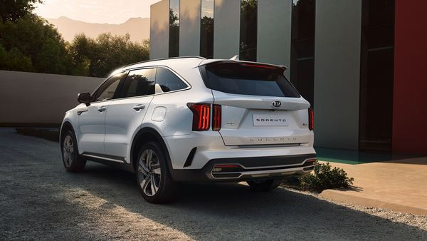 Le Kia Sorento intègre des lignes affûtées et tendues