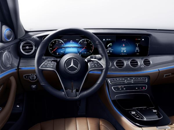 La Mercedes Classe E Berline actualisée affiche un design plus dynamique