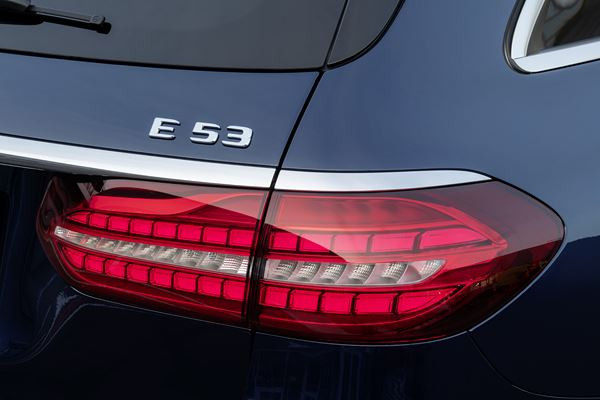 La Mercedes Classe E Break restylée affiche un design plus dynamique