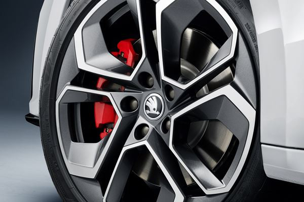 La Skoda Octavia RS iV plug-in hybride développe une puissance cumulée de 245 ch