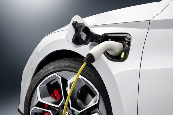 La Skoda Octavia RS iV plug-in hybride développe une puissance cumulée de 245 ch