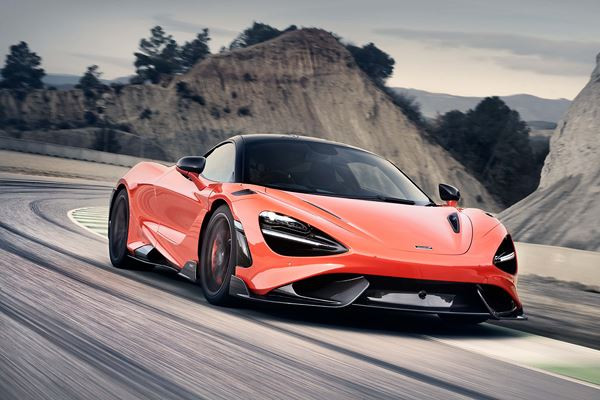 La supercar McLaren 765LT embarque un moteur V8 4 litres biturbo de 765 ch