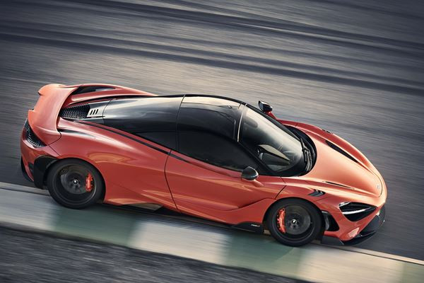 La supercar McLaren 765LT embarque un moteur V8 4 litres biturbo de 765 ch