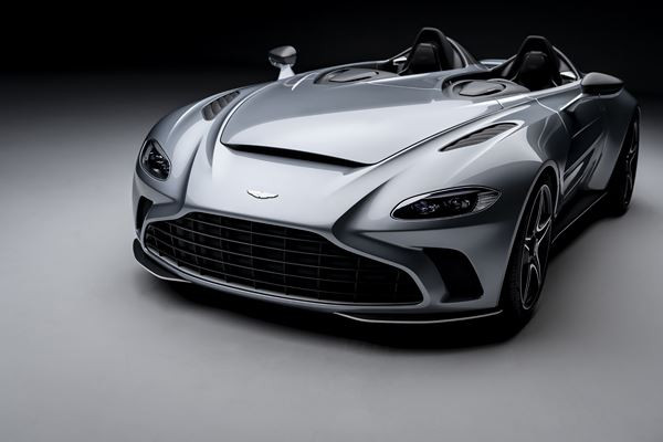 Aston Martin V12 Speedster: un speedster à bloc V12 de 700 ch et 753 Nm