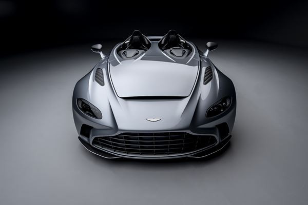 Aston Martin V12 Speedster: un speedster à bloc V12 de 700 ch et 753 Nm