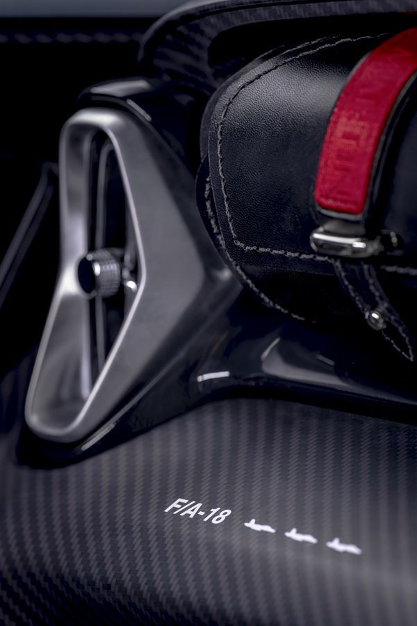 Aston Martin V12 Speedster: un speedster à bloc V12 de 700 ch et 753 Nm
