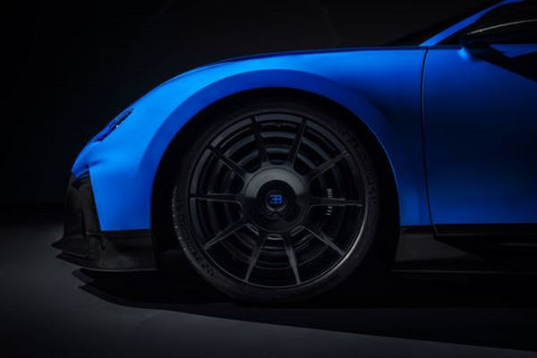 La Bugatti Chiron Pur Sport se concentre sur la performance