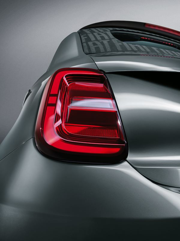 La troisième génération de Fiat 500 adopte exclusivement une motorisation électrique