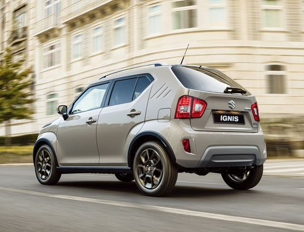 Le mini-SUV Suzuki Ignis restylé rehausse son style SUV