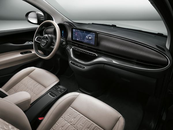 La Fiat 500 cabriolet adopte exclusivement une motorisation électrique