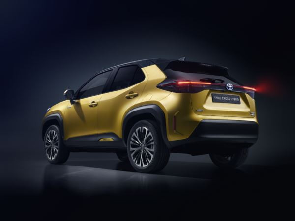 Le SUV urbain surélevé Toyota Yaris Cross propose une transmission intégrale
