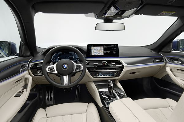 La BMW Série 5 restylée revendique un style sportif raffiné