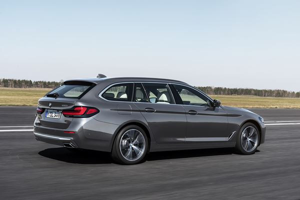 La BMW Série 5 Touring restylée revendique une prestance renforcée