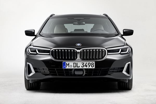 La BMW Série 5 Touring restylée revendique une prestance renforcée