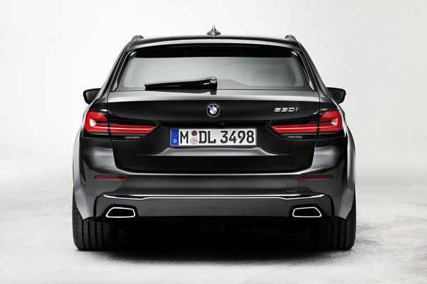 La BMW Série 5 Touring restylée revendique une prestance renforcée