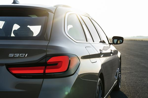 La BMW Série 5 Touring restylée revendique une prestance renforcée
