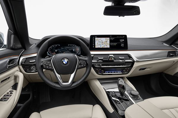 La BMW Série 5 Touring restylée revendique une prestance renforcée