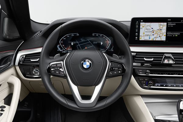 La BMW Série 5 Touring restylée revendique une prestance renforcée