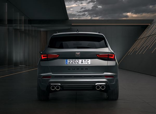 Le SUV compact haute performance Cupra Ateca affiche une allure déterminée