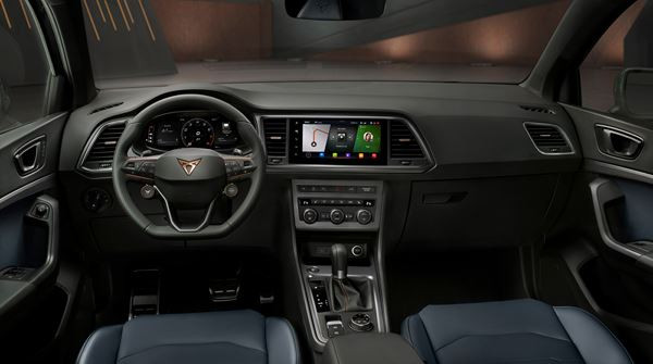 Le SUV compact haute performance Cupra Ateca affiche une allure déterminée