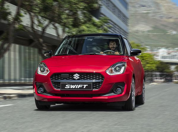 La Suzuki Swift restylée affiche un design extérieur plus dynamique
