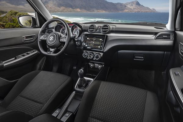 La Suzuki Swift restylée affiche un design extérieur plus dynamique