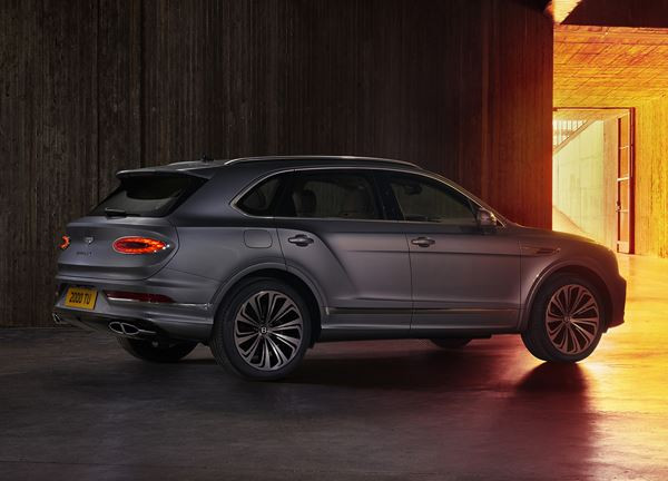 Le SUV de luxe Bentley Bentayga bénéficie de retouches stylistiques