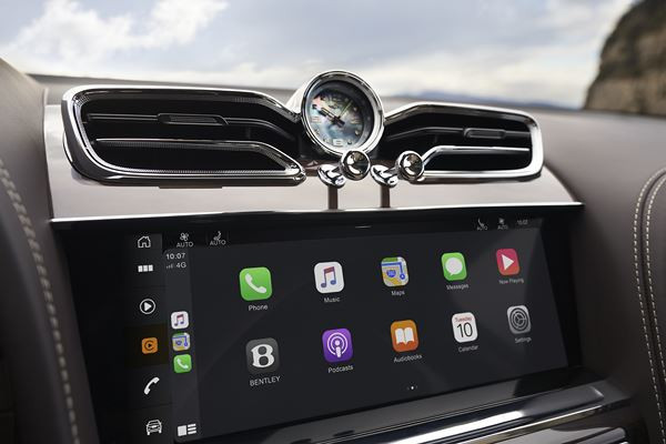 Le SUV de luxe Bentley Bentayga bénéficie de retouches stylistiques