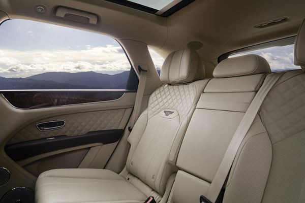 Le SUV de luxe Bentley Bentayga bénéficie de retouches stylistiques