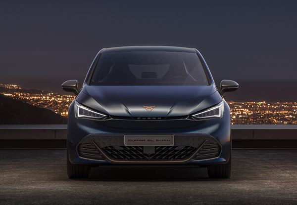 La Cupra el-Born électrique affiche un design extérieur impactant
