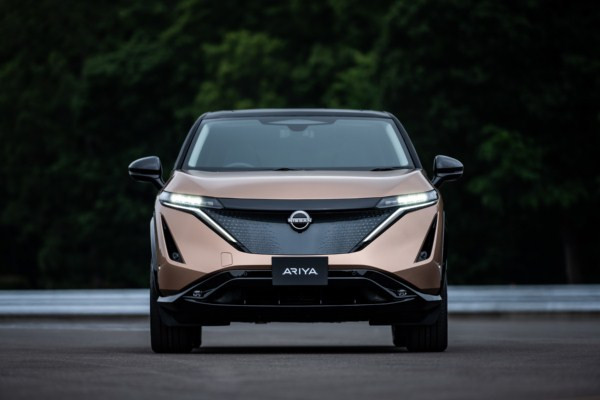 Le crossover coupé électrique Nissan Ariya affiche une autonomie de 500 km WLTP