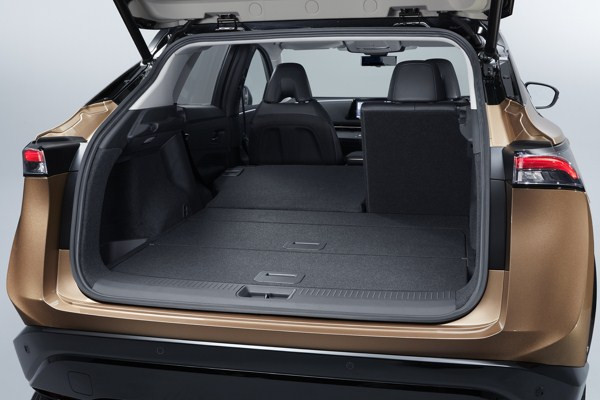 Le crossover coupé électrique Nissan Ariya affiche une autonomie de 500 km WLTP