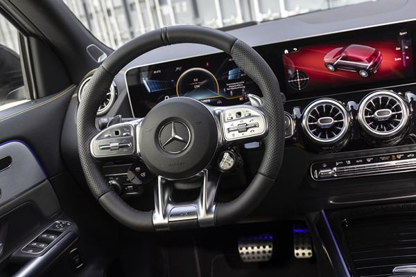 Le SUV compact Mercedes-AMG GLA 45 4Matic plus S délivre 421 ch