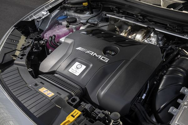Le SUV compact Mercedes-AMG GLA 45 4Matic plus S délivre 421 ch
