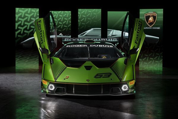 L'hypercar Lamborghini Essenza SCV12 embarque un V12 atmosphérique de 830 ch