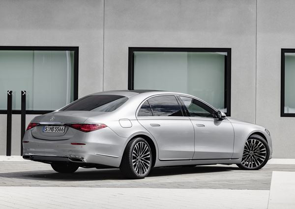 La Mercedes-Benz Classe S entend définir le segment du luxe automobile