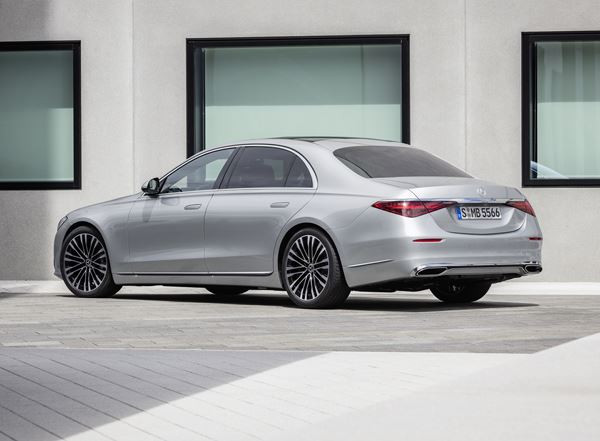 La Mercedes-Benz Classe S entend définir le segment du luxe automobile