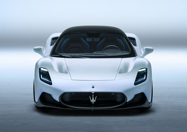La supercar Maserati MC20 affiche un rapport poids/puissance de 2,33 kg/ch